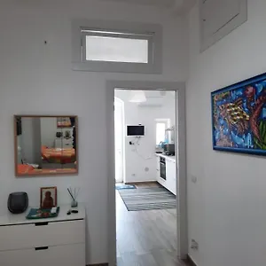 https://casa-amelie-marina-di-ragusa.sicilyhotelsitaly.net