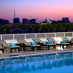 crowne-plaza-deira.sharjah-hotels.com/