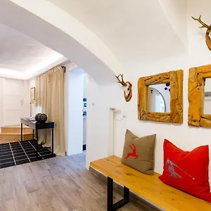 https://altstadt-luxury-salzburg.salzburghotels.net
