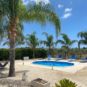 https://villa-oasi-menfi.sicilyhotelsitaly.net