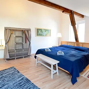  Сasa de vacaciones House With Courtyard & Parking Close To Stadtpark