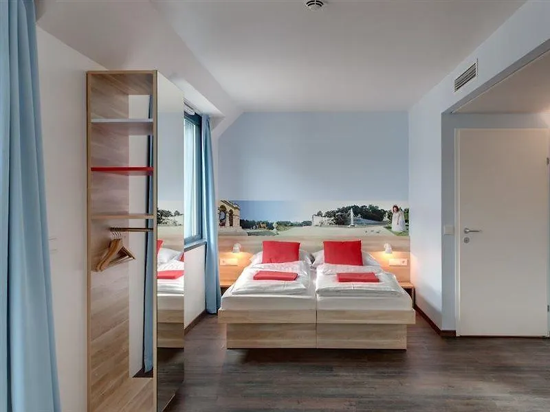 Meininger Hotel Wien Downtown Franz