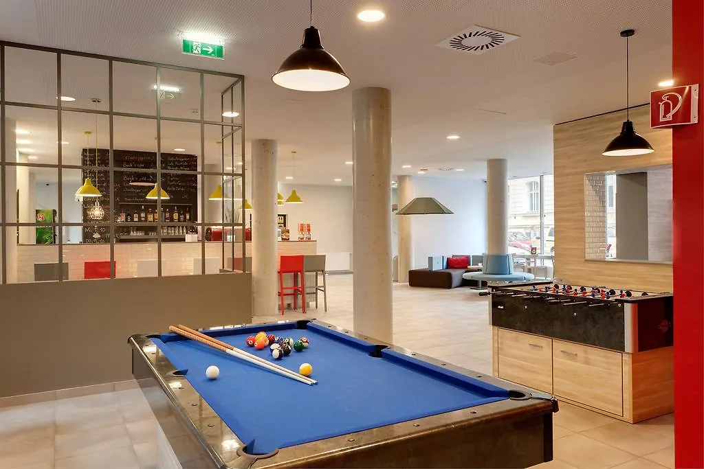 Meininger Hotel Wien Downtown Franz 3*, Vienna
