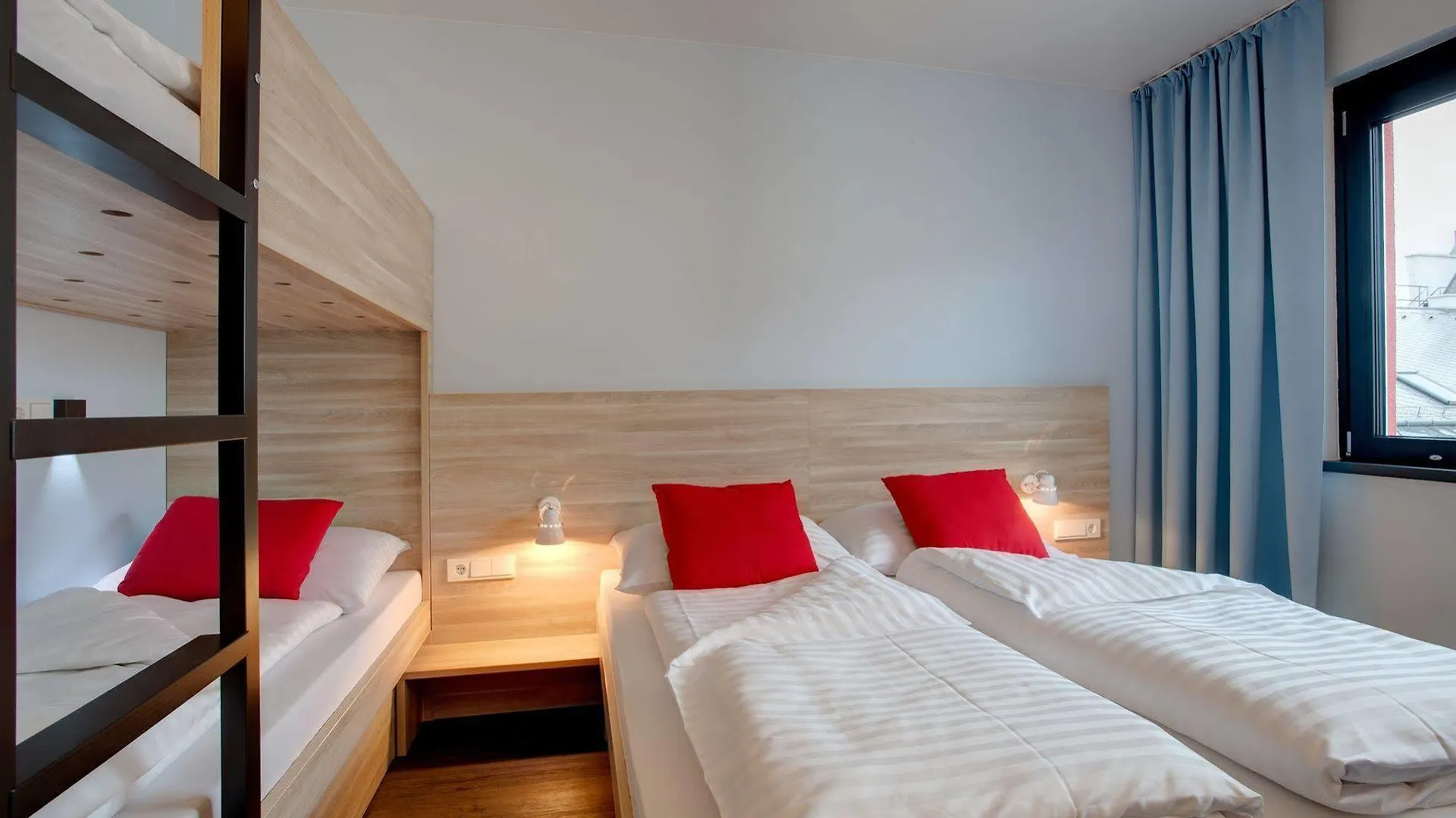 Meininger Hotel Wien Downtown Franz 3*, Vienna Austria